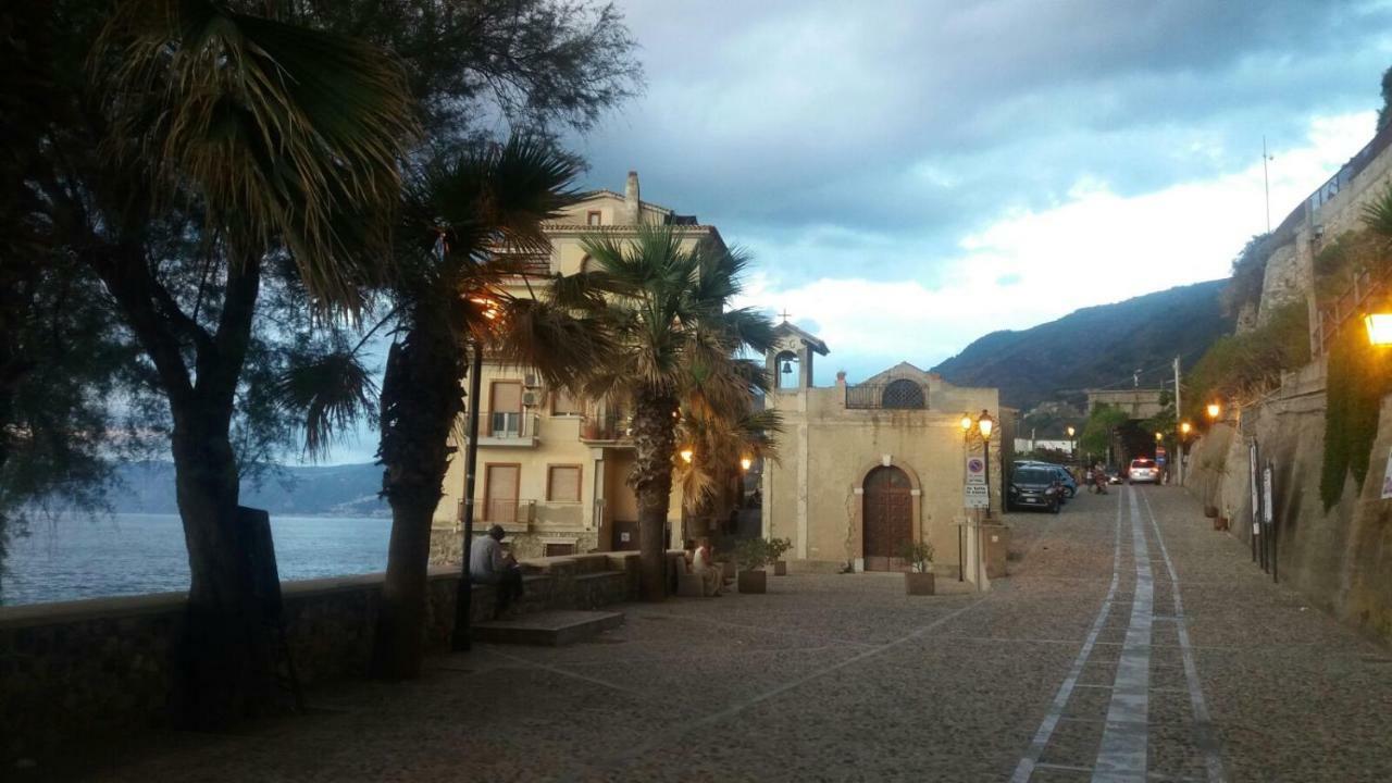 Gabbiano Azzurro Flat Chianalea Apartment Scilla Bagian luar foto