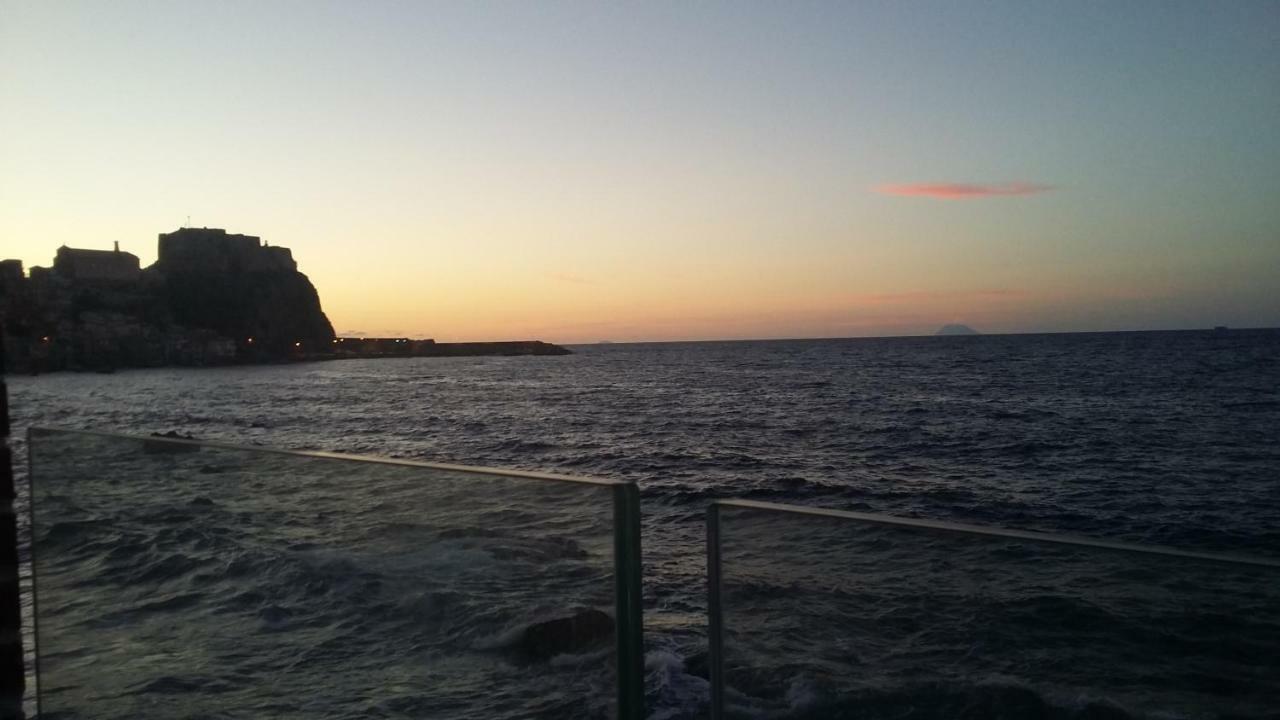 Gabbiano Azzurro Flat Chianalea Apartment Scilla Bagian luar foto